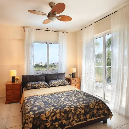 Close To The Beach And Centre 78 Villa Protaras