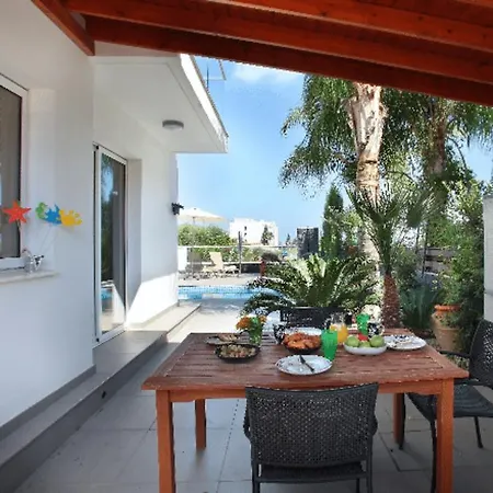 Close To The Beach And Centre 78 Villa Protaras